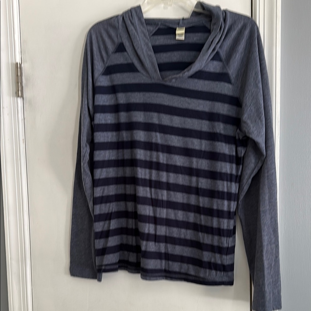 Kavio Navy and Gray Striped Hoodie